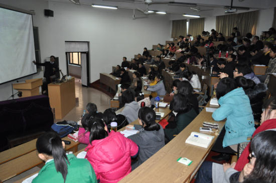 ���ô���˹����ѵ��������Ӧ������Ժ����